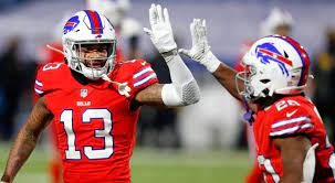 Nine of the 14 games feature spreads of four points or less, with two games being listed as pick'ems early in the week. Bills Dolphins Both Favourites On Week 15 Nfl Odds