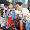 Though the two of them were also spotted having a secret vacation in bangkok later on, both parties denied that they were dating. Https Encrypted Tbn0 Gstatic Com Images Q Tbn And9gcsrxlaz 9pxx5urx Mniwit6ewmkhy6pfelmdug2nia43mibbmhldgh0lrtt3qxoyd7jjwuy9g Diwbxzkx5a Usqp Cau Ec 45799660