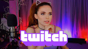 Twitch: Amouranth receives a more than tempting offer to do... porn! -  Millenium
