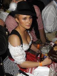 Hayden panettiere oktoberfest - Epicsoid.com