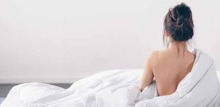 Nackt schlafen - Diese Vorteile bringt es • Schlafwissen