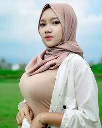 Indulge in the beauty of Jilboobs Montok