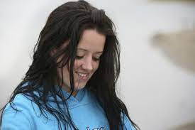 Woran bemerkt man, dass ein Mädchen schüchtern ist?