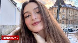 Ukraine war: The TikToker spreading viral videos - BBC News