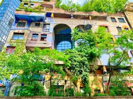 Wien: Hundertwasserhaus und Kunsthaus Wien PETERSTRAVEL