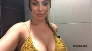 Ava nicks solo - Excellent image FREE.