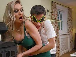 Best Mommy Porn X Videos #1 - XVIDEOZ.PRO