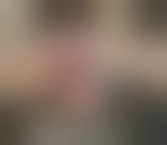 Mollige nackte alte Frau mit große Brüste und rasierte Muschi | GEILEOMAS