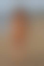 Schöne Frau nackt am Strand | GEILEOMAS