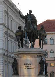 File:König Ludwig I, Odeonsplatz, München, Deutschland - panoramio.jpg -  Wikimedia Commons