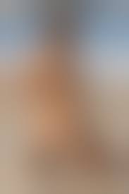 Schöne Nackte Frau Posiert Am Strand Lizenzfreie Fotos, Bilder Und Stock  Fotografie. Image 17591591.