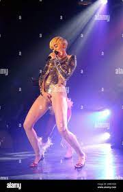Crotch grab hi-res stock photography and images - Alamy
