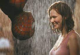 サム・ライミ版 】スパイダーマンの超有名キスシーン、トビー・マグワイアは半分溺れていた | シネマライブラリ