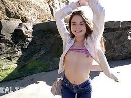 Nackte Frauen am Strand gefilmt » MrPorno