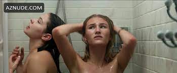 SOFIA HUBLITZ Nude - AZNude