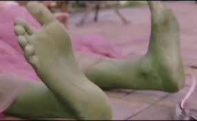 SheHulk Feet Growth - ThisVid.com