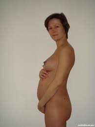 Schon wieder schwanger! - Nackte Frauen Bilder