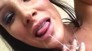 Lisa Ann: Blowjobs and Cumshots - XNXX.COM