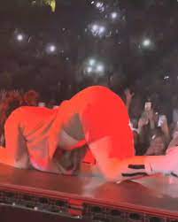 Billie eilish underboob