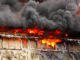 In Penza, warehouse burns down on area of 300 m2 :: PenzaNews