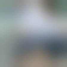 制服のスカートが風で捲れ上がり、純白パンツが丸見えになったJKたちを街撮り | エロ画像が見たいんだ！