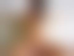 Dünne italienische Brünette MILF Camgirl mit kleinen Titten | video  N17872263
