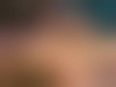 Gruppe nackte männer spielem mit ihrem schlaffen pimmel