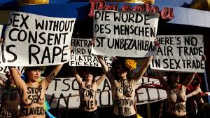 Nackt-Protest vor Kölner Bordell - nrz.de