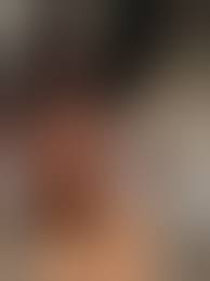 Asiatin Nackt Selfie Mit Handy Auf Dem Bett – Private Nacktfotos