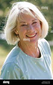 65 jährige frau -Fotos und -Bildmaterial in hoher Auflösung – Alamy