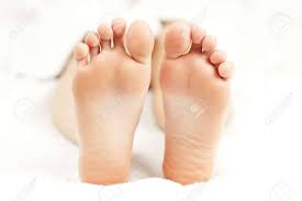 Fußsohlen Weichen Weibliche Nackte Füße In Nahaufnahme Lizenzfreie Fotos,  Bilder Und Stock Fotografie. Image 10708442.