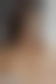 Brünette Teen Niemira lässt ihr Badetuch beiseite fallen und posiert nackt  im Badezimmer - PornPics.com