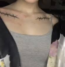 barbed wire collarbone tattoo | Bone tattoos, Barbed wire tattoos, Collar  bone tattoo