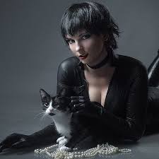 Cosplay AGflower on Instagram: “I opened my PATREON!!! Aaaaaaaa!!  https://www.patreon.com/agflower Link in bio! 😼 It's a gre… | Catwoman  cosplay, Catwoman, Cosplay
