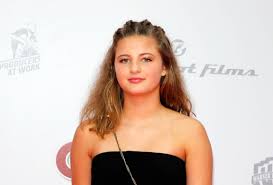 Emma Schweiger meldet auf Instagram zurück