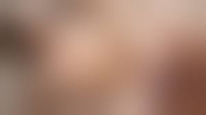 Haarlose Fotze des Teens gepoppt - PornoTom.com