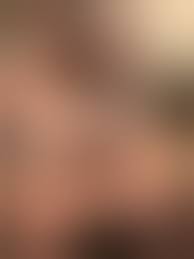 Meine beste Freundin posiert zum ersten Mal nackt im Internet!Bitte sei  nett, wenn du es