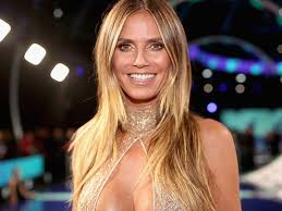 GNTM: Heidi Klum lässt Mädchen nackt über Laufsteg marschieren