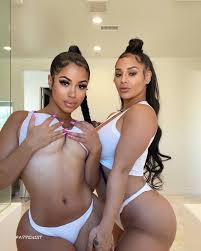 Yasmine Lopez Nude and Sexy Collection - Fappenist