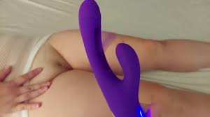 First Time With a Flapper Vibrator Sex Toy - The LOVENOTE Flapping Vibrator  Is a GSPOT GPS I Moan