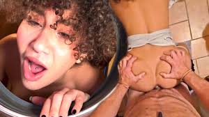 Beatrice Segreti VIENE SCOPATA A PECORINA mentre fa la lavatrice, le ha  sborrato addosso