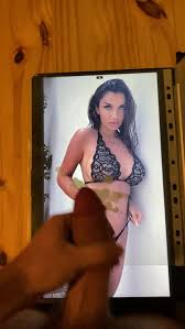 Elettra Lamborghini cum tribute - Porn - EroMe