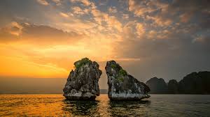 Halong Bay - Tourist Information & Cruise Tours.