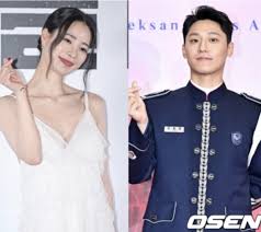 入隊中”イ・ドヒョン、恋人イム・ジヨンと友人の結婚式に出席…司会のために休暇を取得 - ライブドアニュース