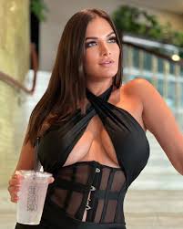 Kira Shine - Free sexy pics, galleries & more at Babepedia