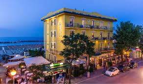 Hotel Estate, 4 stelle fronte mare, a Torre Pedrera - Hotel Estate