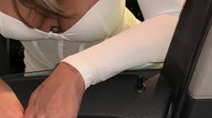 Prostitute after the paid street and fucked in the car in the parking lot.  Escort