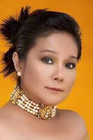 Nananawagan ang fans ni NORANIANS!!! PAGTAWAG NG SUPERSTAR SA BAGUHANG  ACTRESS ITIGIL. Agree ako, tigilan na ang pagtawag ng isang Superstar, lalo  na at si nora ang totoong superstar, dahil isa lamang