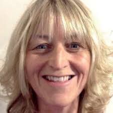 Marie Archer's Instagram, Twitter & Facebook