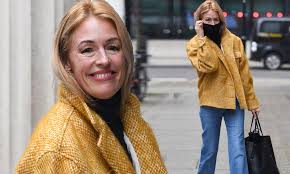 Cat Deeley exudes style in a mustard boucle jacket and flared denim jeans |  Daily Mail Online